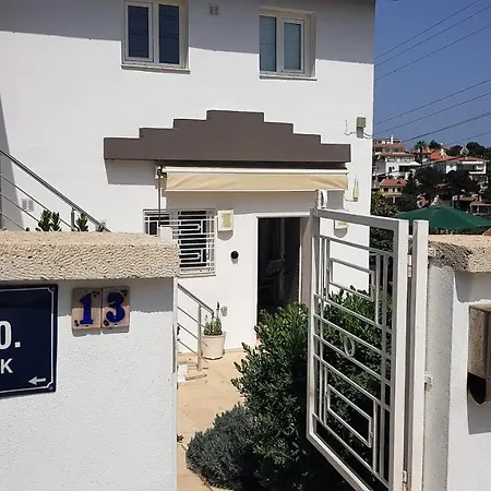 Lägenhet Bougainvilla Ground Floor *